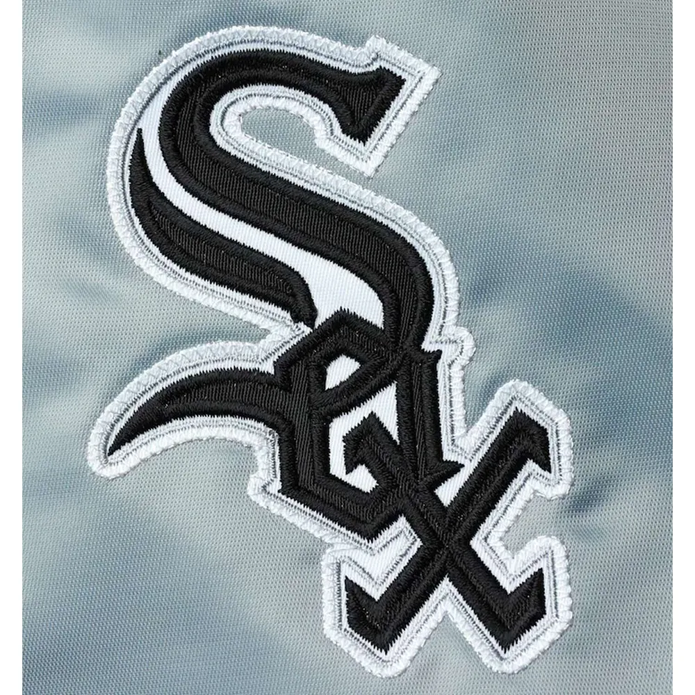 Product Specification: Inspired By: An American baseball team Chicago White Sox Worn By: Players of the team Material: Satin Internal: Viscos Inner Lining Collar: Shirt Style collar Front: Branded YKK Zipper Front Closure Sleeves: Long Sleeves Cuffs: Rib Knitted cuffs Pockets: Two inner and two side Pockets Color: Black and Silver
